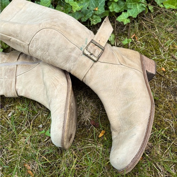 Vintage tall leather fashion boots light beige round toe side zip boots 8 - Picture 2 of 12